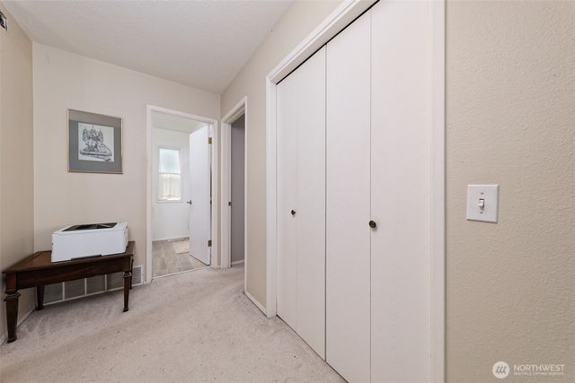 18701 10th Avenue NE, Poulsbo, WA 98370