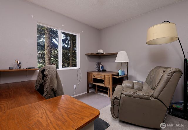 18701 10th Avenue NE, Poulsbo, WA 98370
