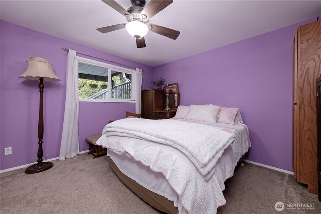 18701 10th Avenue NE, Poulsbo, WA 98370