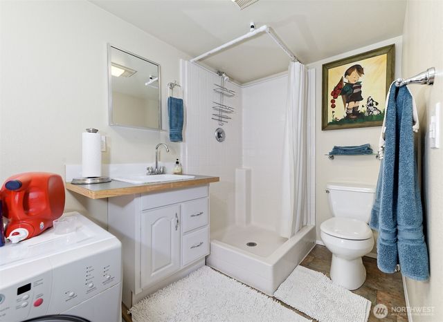 18701 10th Avenue NE, Poulsbo, WA 98370