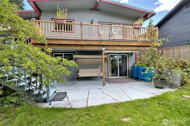18701 10th Avenue NE, Poulsbo, WA 98370
