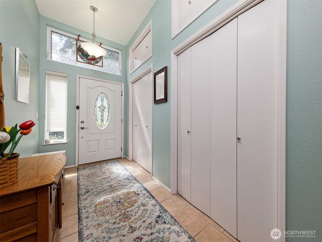 18701 10th Avenue NE, Poulsbo, WA 98370