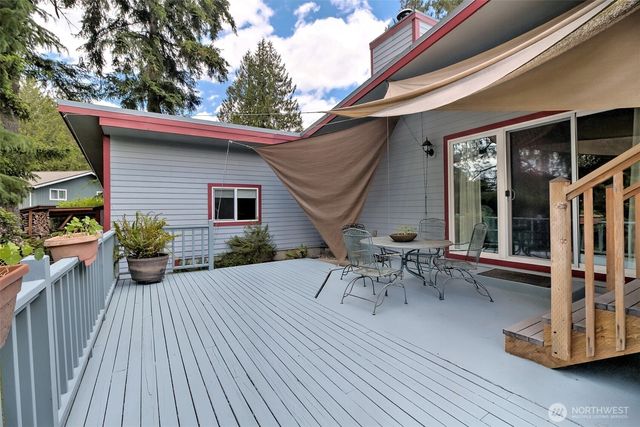 18701 10th Avenue NE, Poulsbo, WA 98370