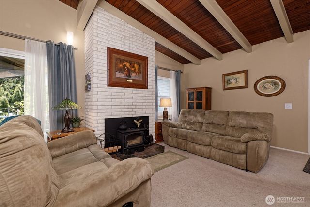 18701 10th Avenue NE, Poulsbo, WA 98370
