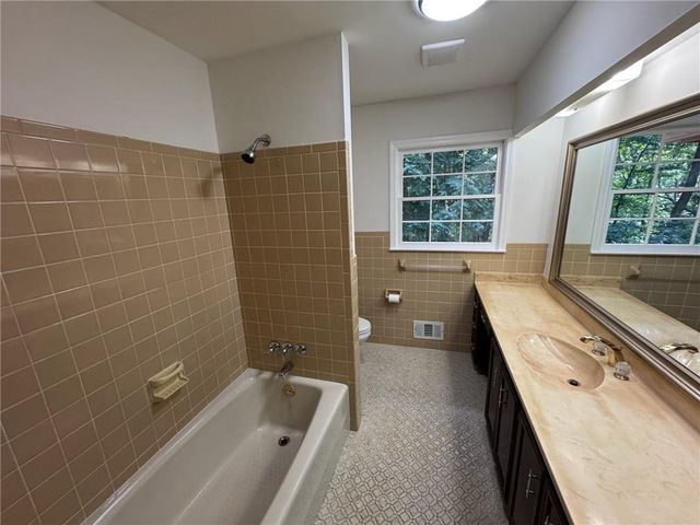 5 Gravitt Drive, Dawsonville, GA 30534