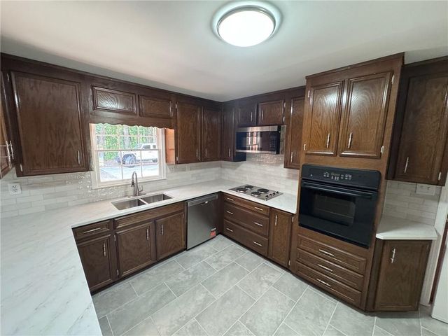 5 Gravitt Drive, Dawsonville, GA 30534