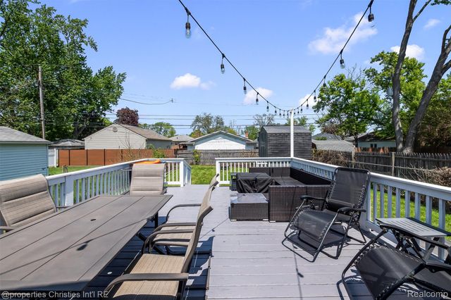 68 Highland Avenue, Clawson, MI 48017