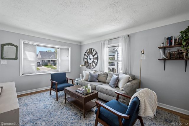 68 Highland Avenue, Clawson, MI 48017