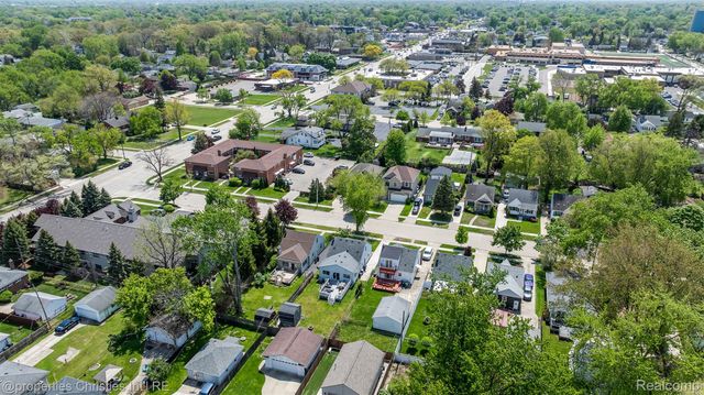 68 Highland Avenue, Clawson, MI 48017