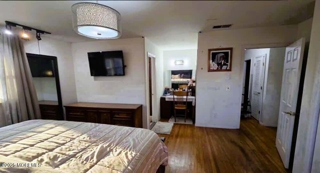 7 Stradford Road, Parlin, NJ 08859