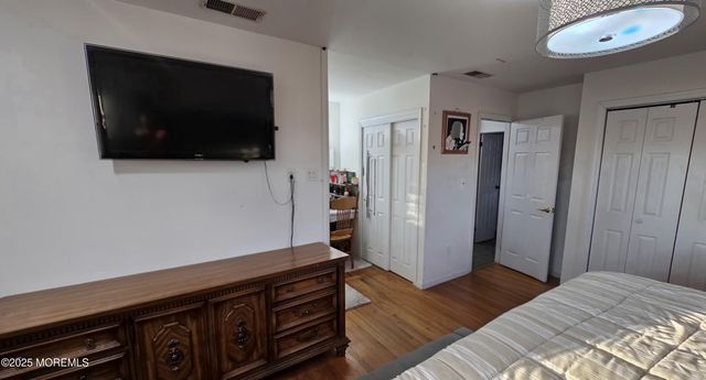 7 Stradford Road, Parlin, NJ 08859