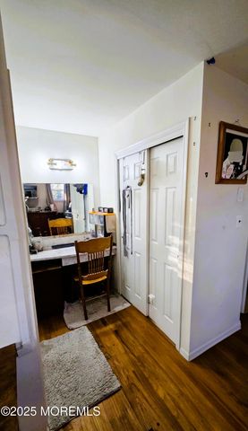 7 Stradford Road, Parlin, NJ 08859