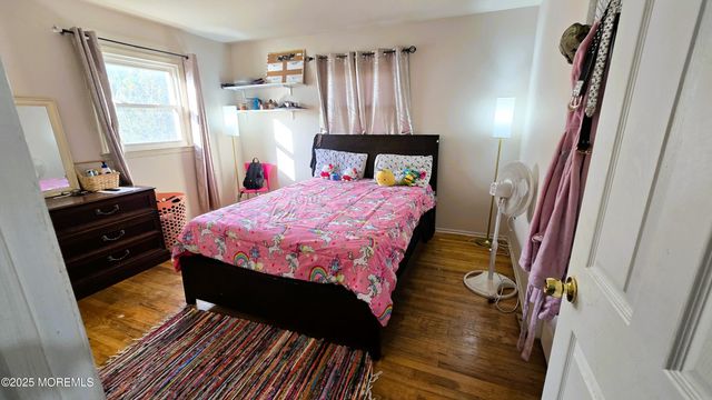 7 Stradford Road, Parlin, NJ 08859