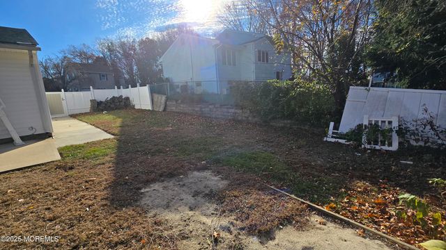 7 Stradford Road, Parlin, NJ 08859