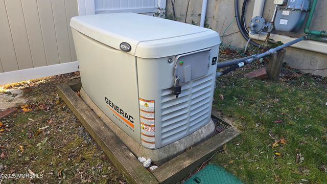 7 Stradford Road, Parlin, NJ 08859