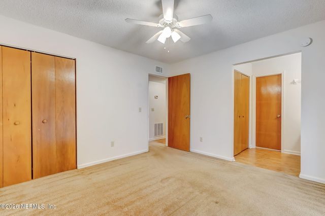 702 MEADOWBROOK Drive 11, Orange Park, FL 32073