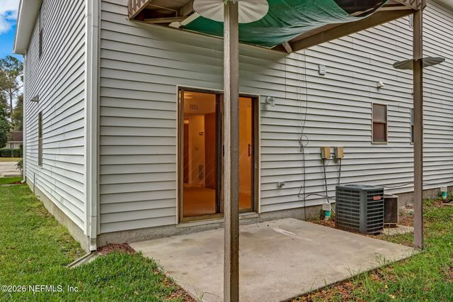 702 MEADOWBROOK Drive 11, Orange Park, FL 32073