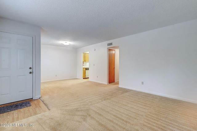 702 MEADOWBROOK Drive 11, Orange Park, FL 32073