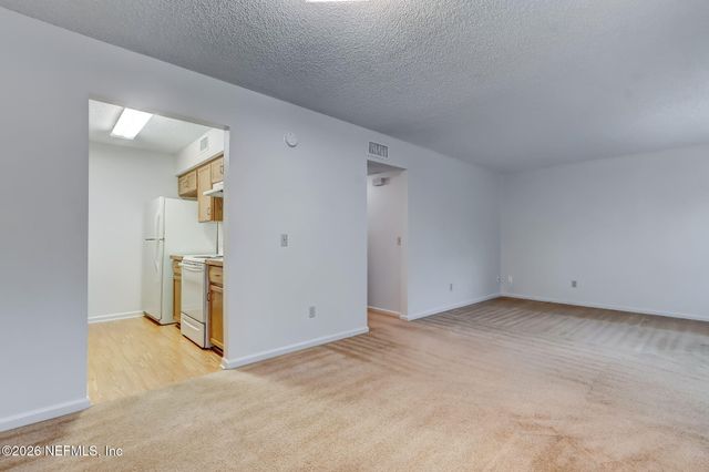 702 MEADOWBROOK Drive 11, Orange Park, FL 32073