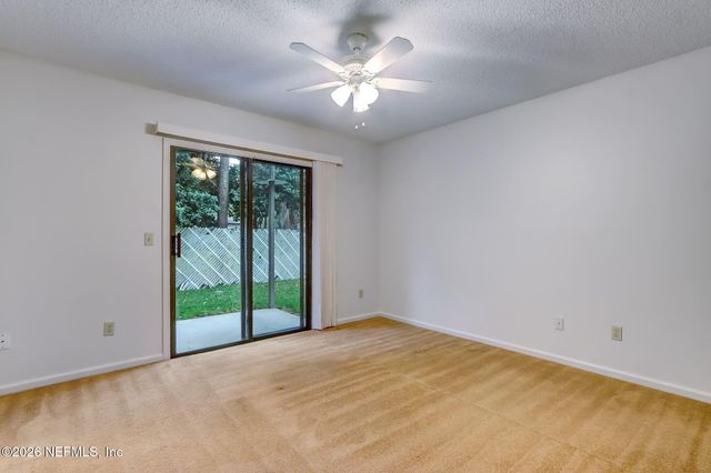 702 MEADOWBROOK Drive 11, Orange Park, FL 32073