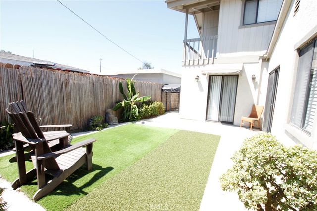 2383 Carlton Place, Costa Mesa, CA 92627