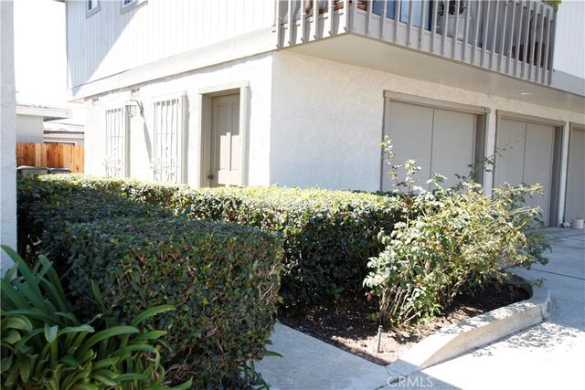 2383 Carlton Place, Costa Mesa, CA 92627