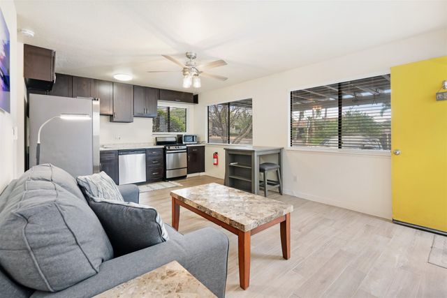 301 Ohina Pl, Kihei, HI 96753