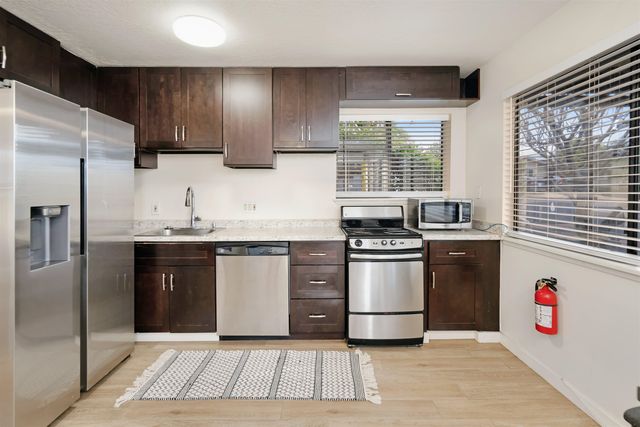 301 Ohina Pl, Kihei, HI 96753