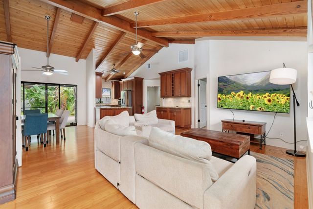 301 Ohina Pl, Kihei, HI 96753