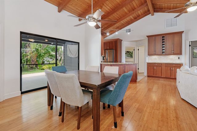 301 Ohina Pl, Kihei, HI 96753