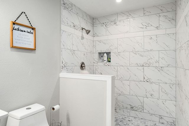 450 N Sunset Boulevard, Holiday Lakes, TX 77515