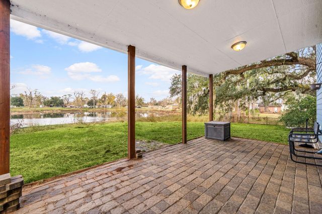 450 N Sunset Boulevard, Holiday Lakes, TX 77515