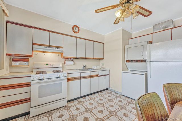 56-27B Utopia Parkway 1014, Fresh Meadows, NY 11365