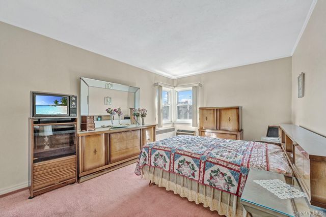 56-27B Utopia Parkway 1014, Fresh Meadows, NY 11365