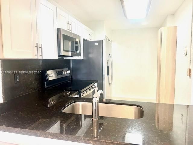 871 NE 207th Ter 4-101, Miami, FL 33179