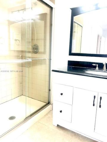 871 NE 207th Ter 4-101, Miami, FL 33179