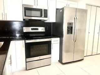871 NE 207th Ter 4-101, Miami, FL 33179