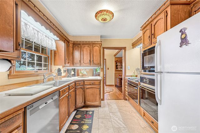 1608 Euclid Avenue, Bellingham, WA 98229