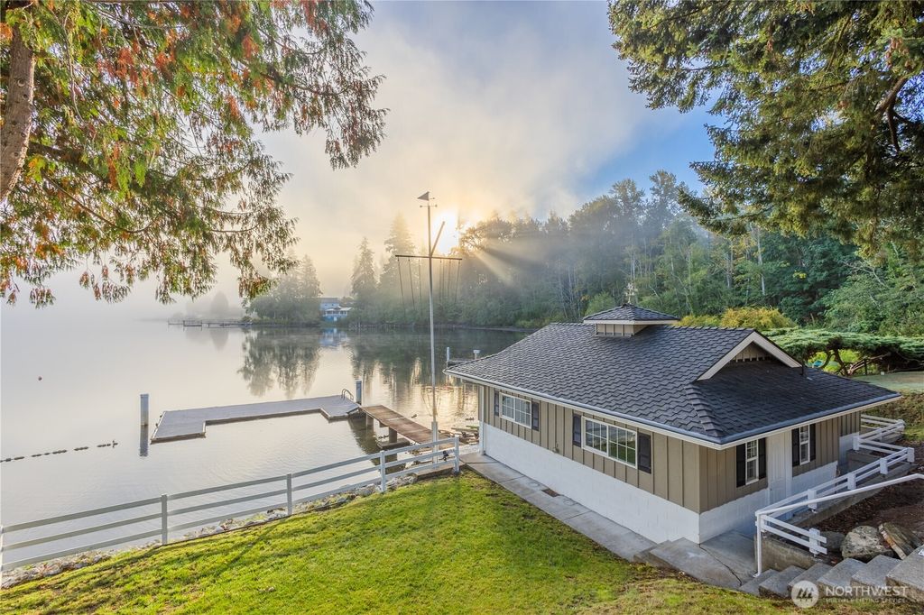 1608 Euclid Avenue, Bellingham, WA 98229