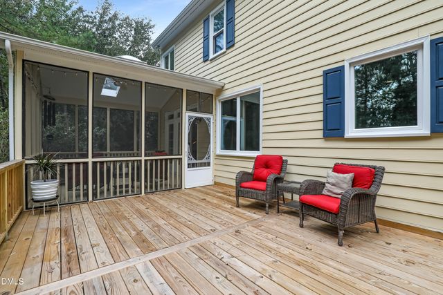 212 Cobble Ridge Drive, Chapel Hill, NC 27516