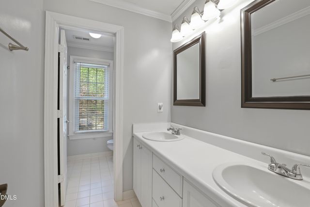 212 Cobble Ridge Drive, Chapel Hill, NC 27516