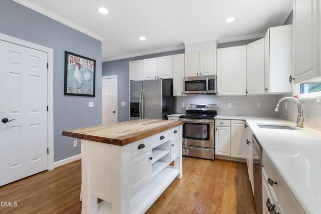 212 Cobble Ridge Drive, Chapel Hill, NC 27516