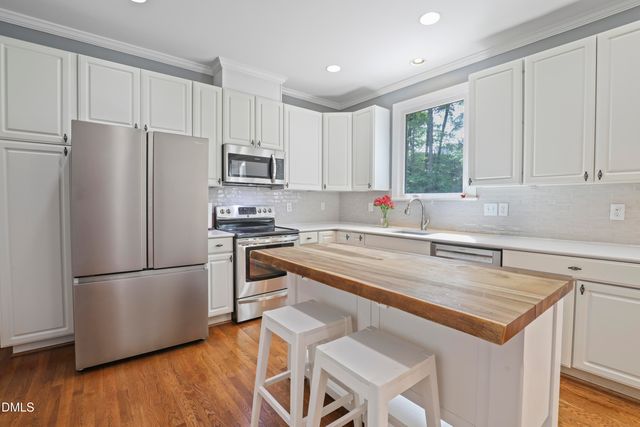 212 Cobble Ridge Drive, Chapel Hill, NC 27516