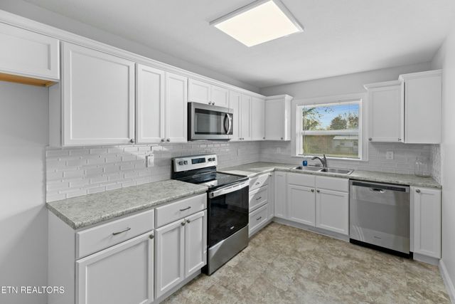 411 Ash St, Morristown, TN 37813