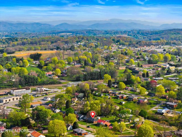 411 Ash St, Morristown, TN 37813