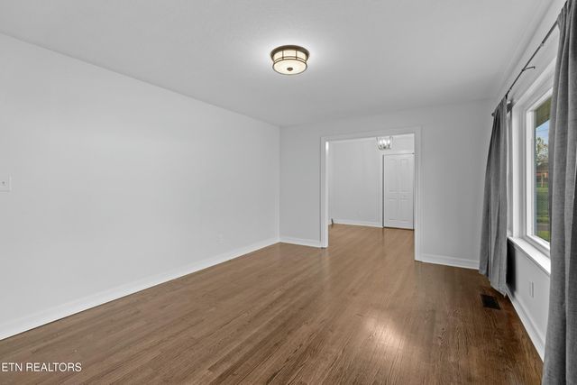 411 Ash St, Morristown, TN 37813