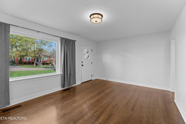 411 Ash St, Morristown, TN 37813