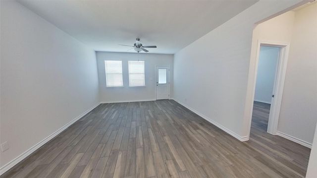 197 Nettletree DR, Buda, TX 78610