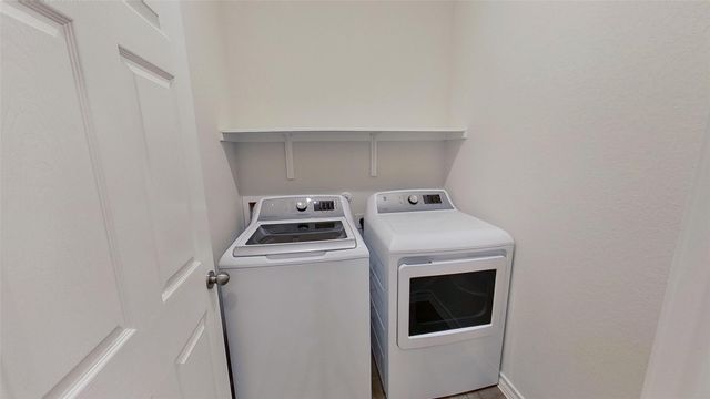 197 Nettletree DR, Buda, TX 78610