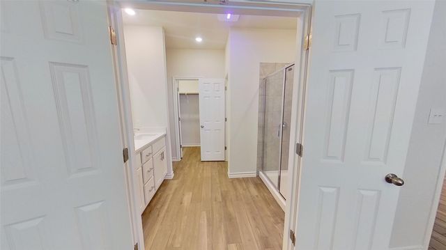 197 Nettletree DR, Buda, TX 78610